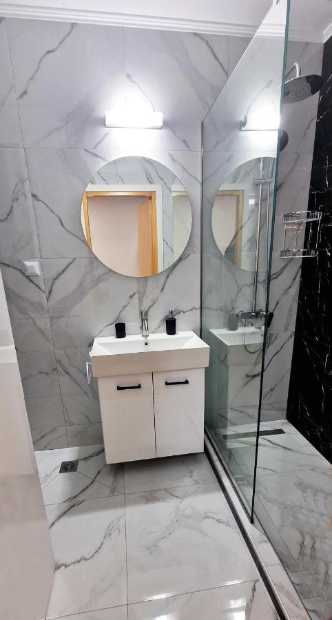 Pg Luxury Apartment Kavála ภายนอก รูปภาพ