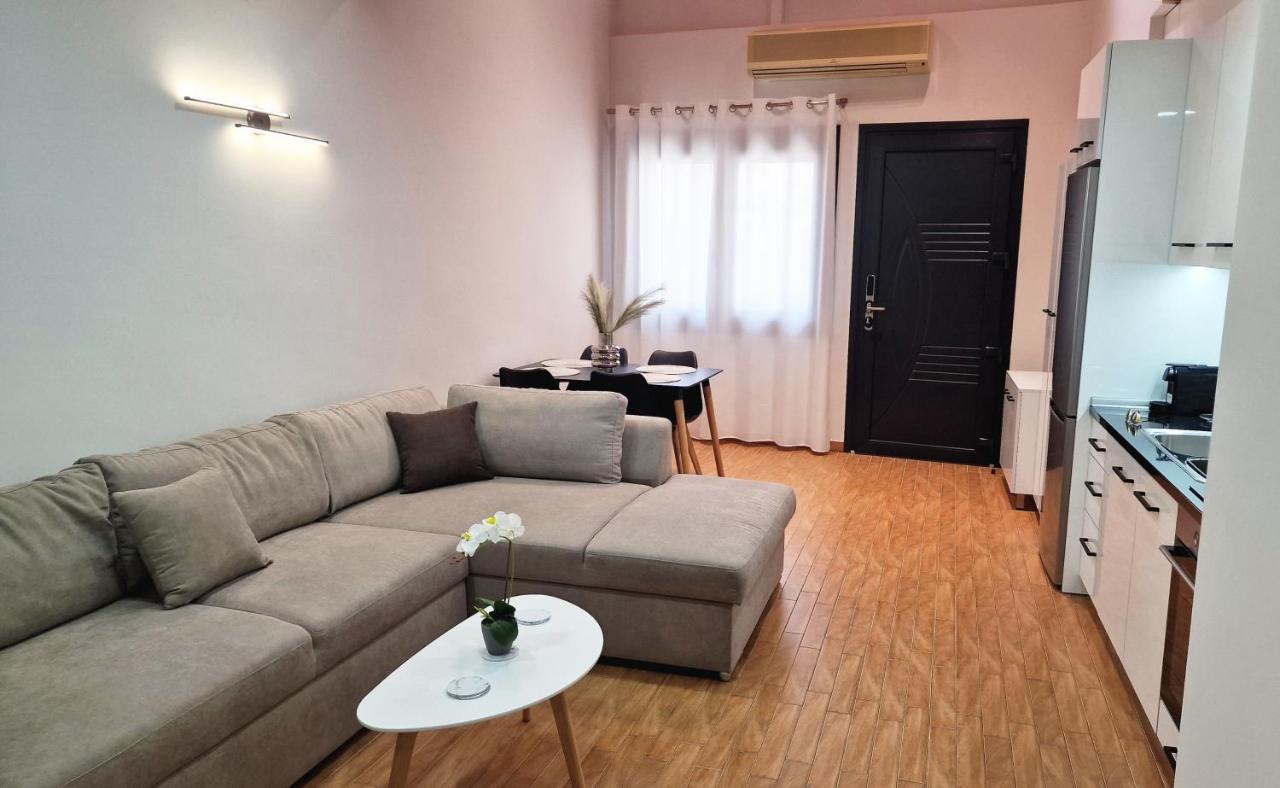 Pg Luxury Apartment Kavála ภายนอก รูปภาพ